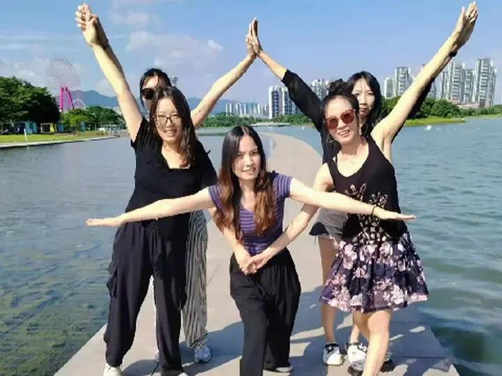 Gathering Strength and Walking to the Sun-Zhaoqing Tour of ( (10)